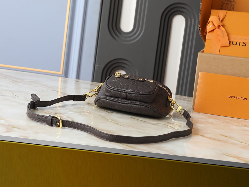 B1P46E71 Popular leather bag