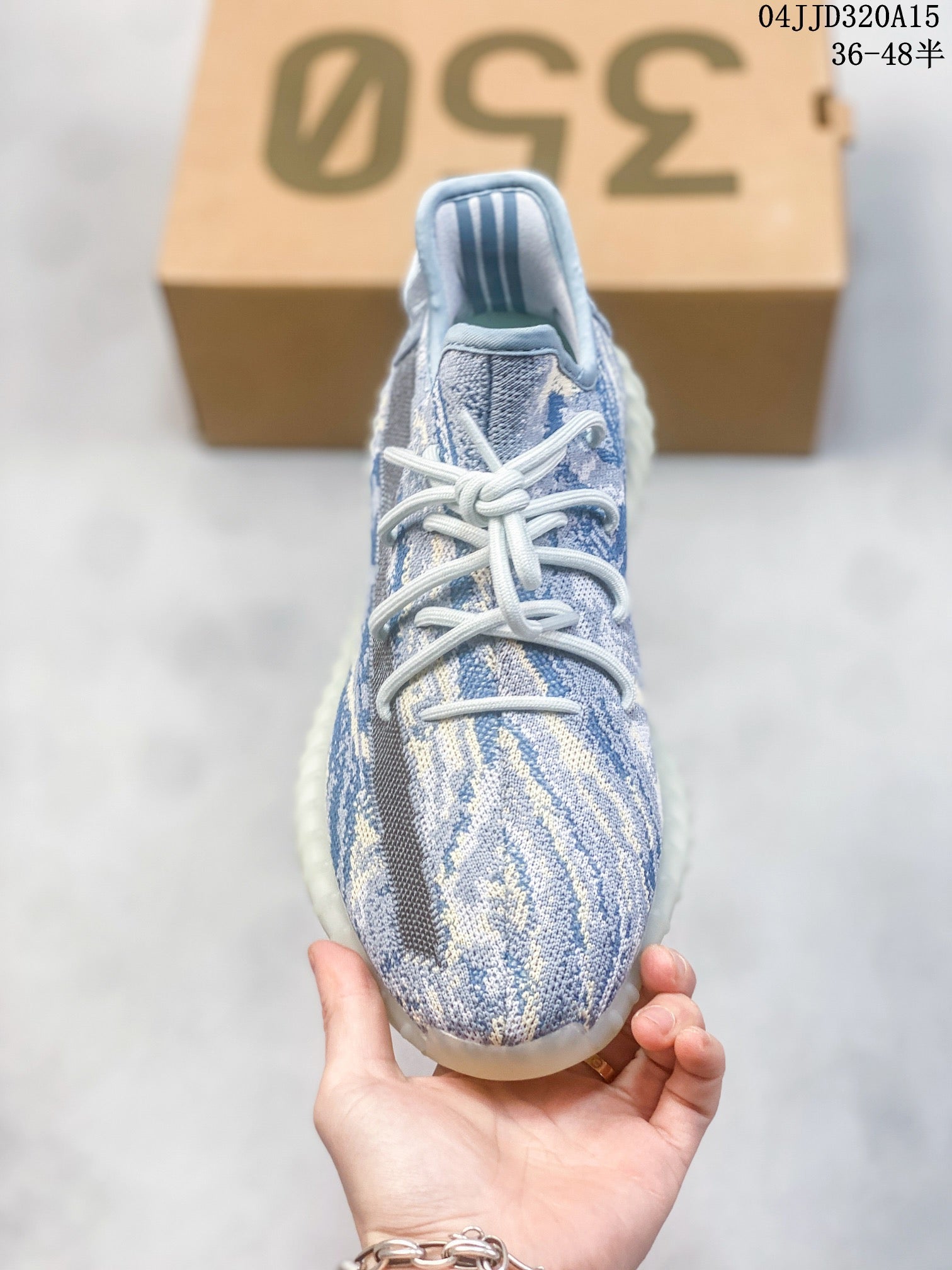 Z4Z45A110  Popular shoes