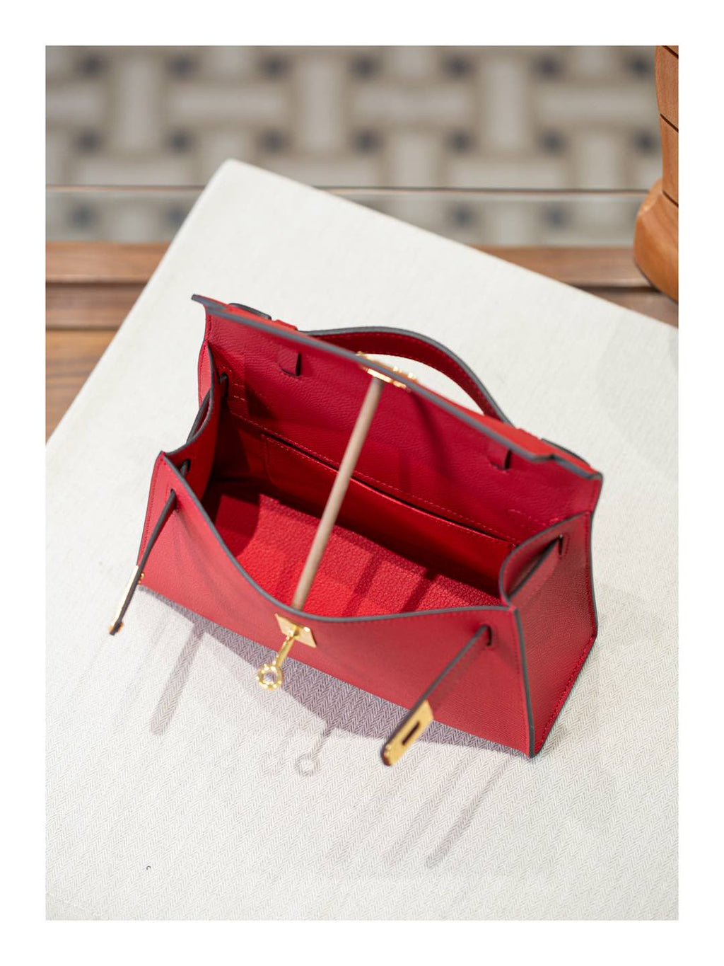 B1R66A7 Popular leather bag