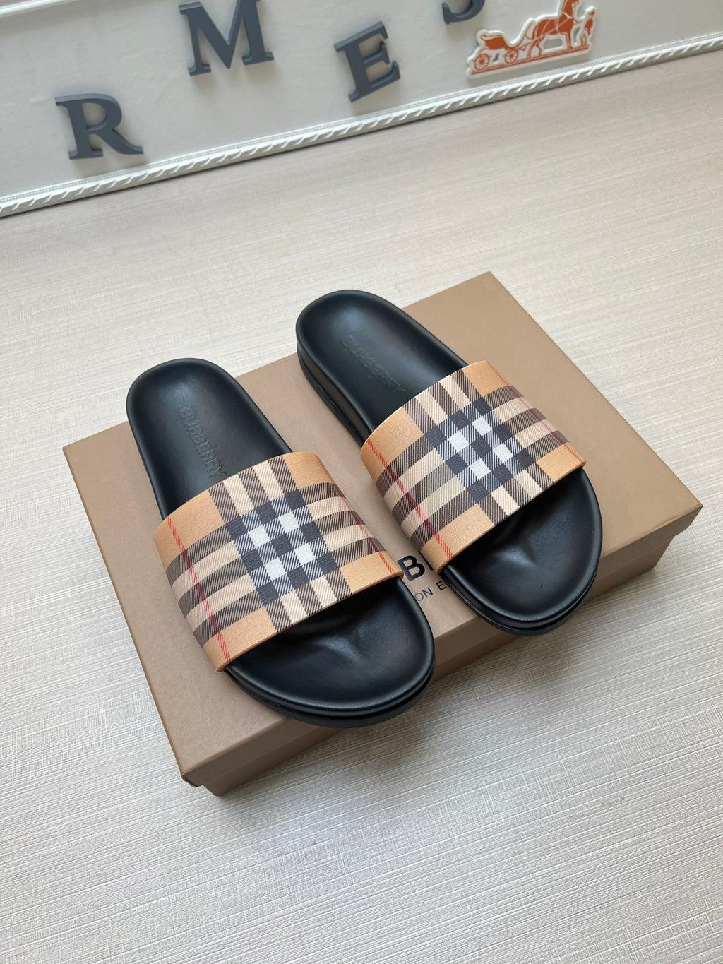 Z5ZR119 Popular slippers