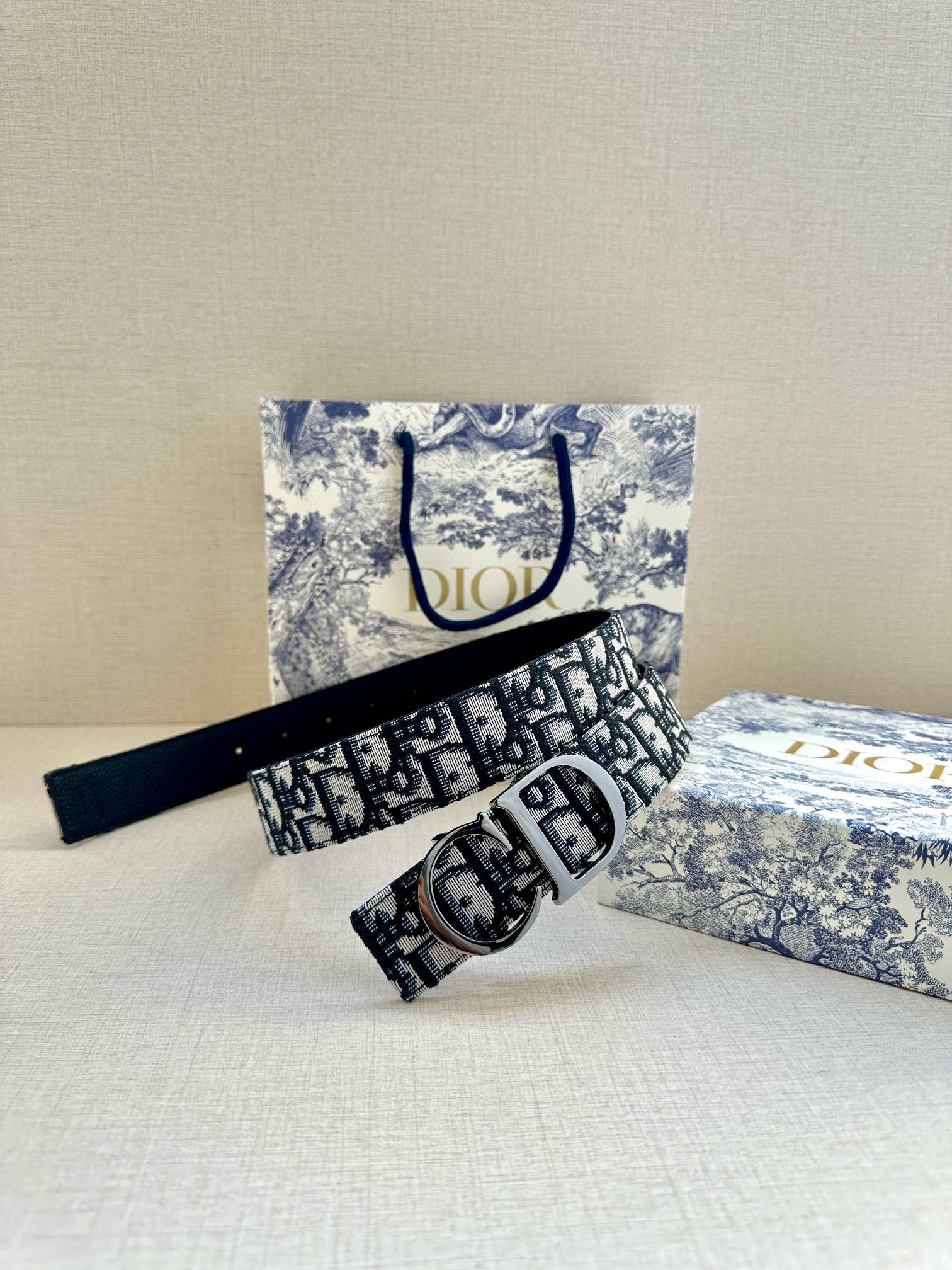 P1R55D207 Popular  High quality belt With full package