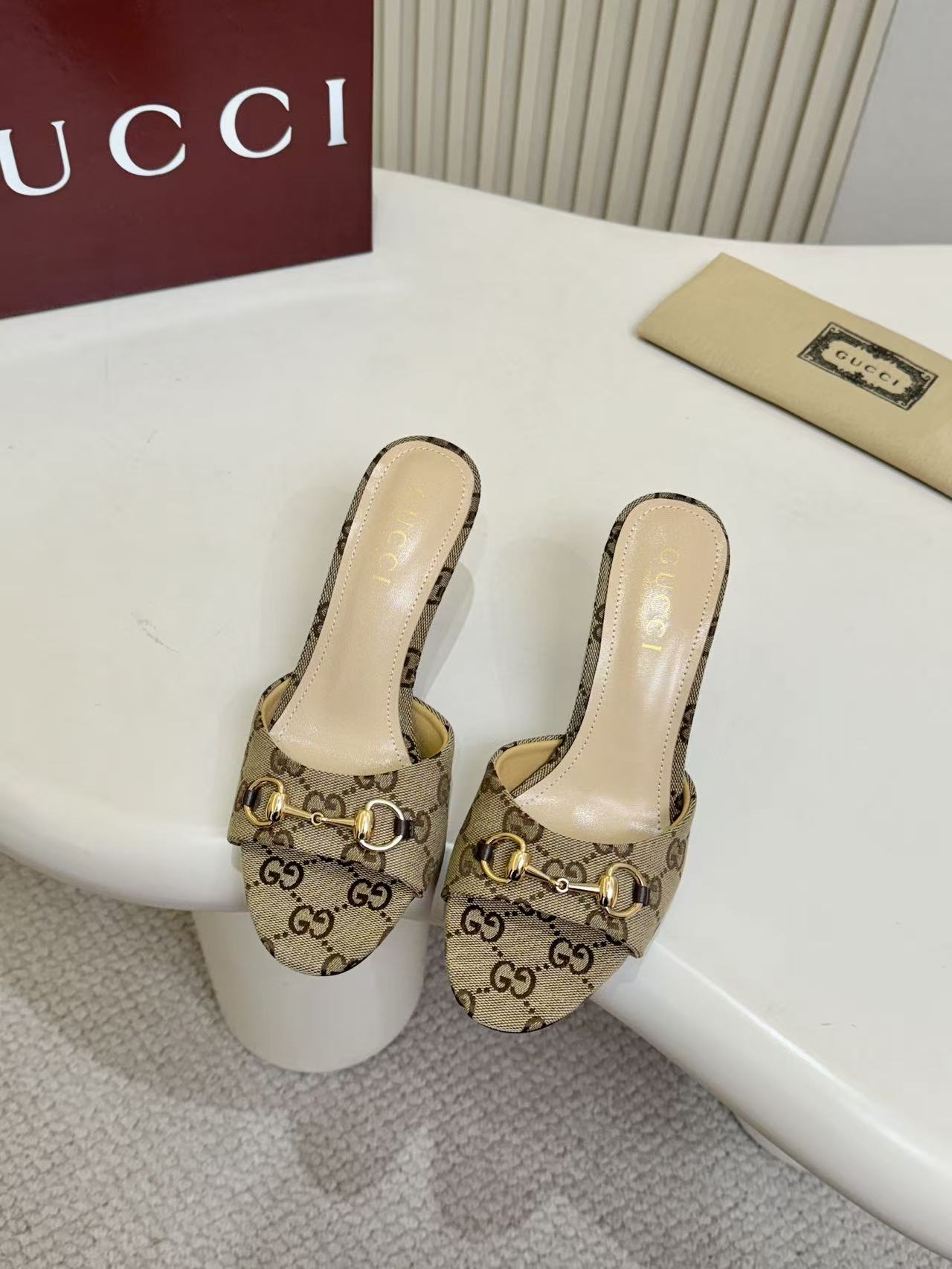 Z2R76B30 Popular high-quality  canvas shoes