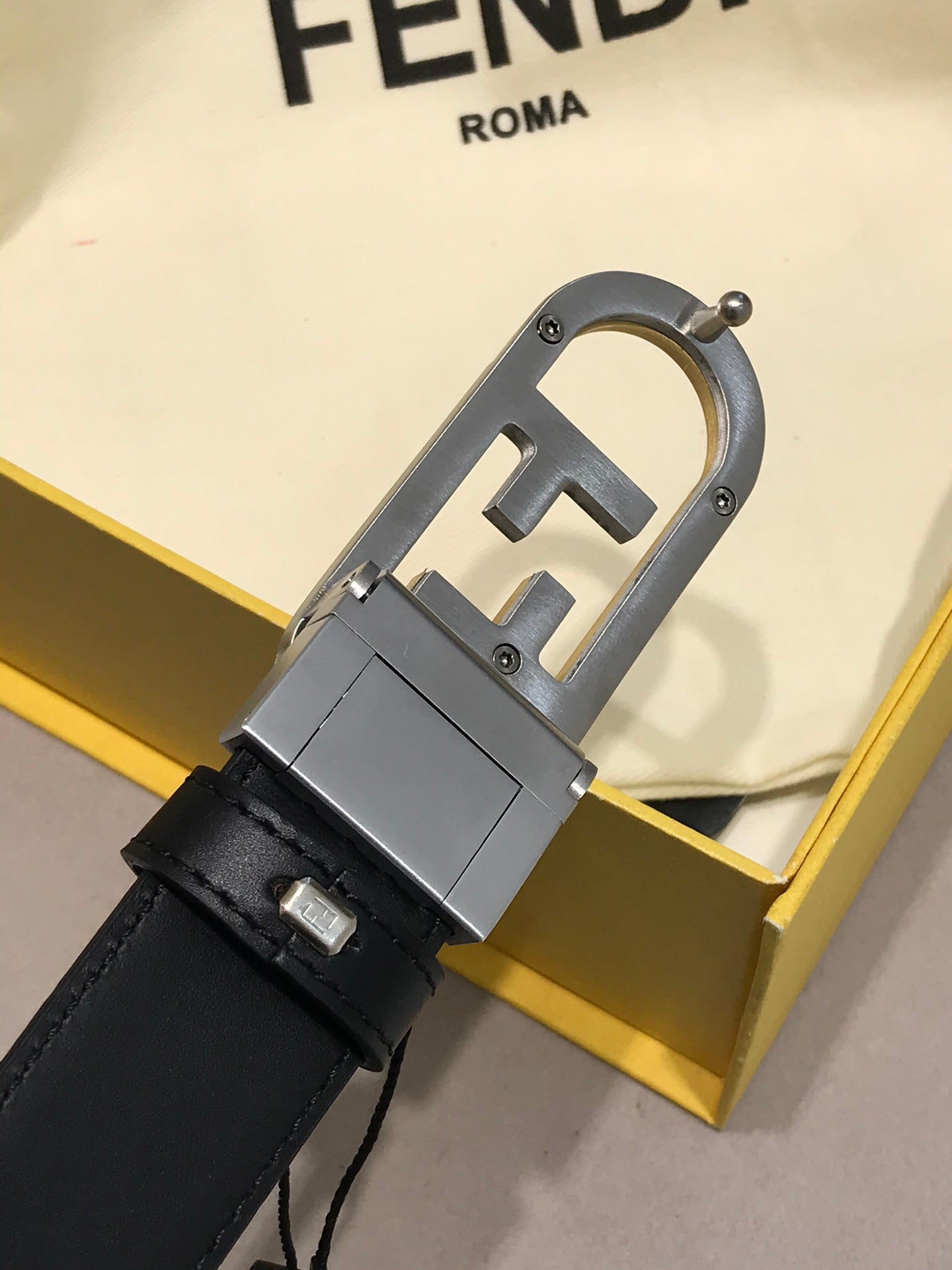 P1Q64F91 Popular  High quality belt With full package
