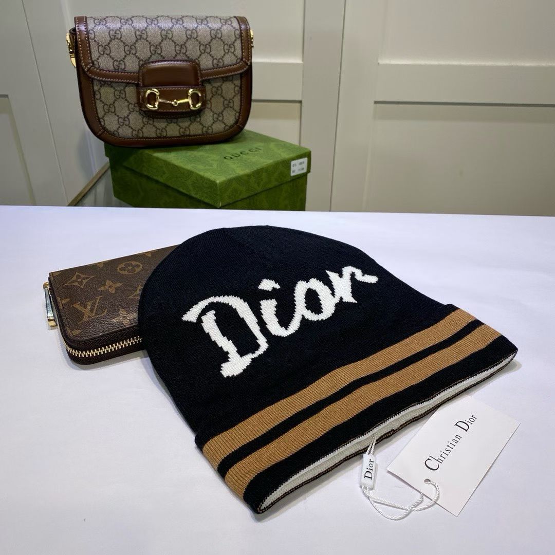 M1R86D59 Popular hats