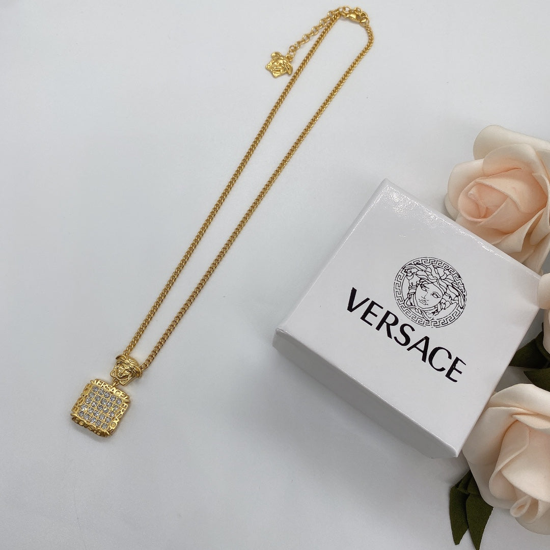 X1R75V94X Popular   Necklace