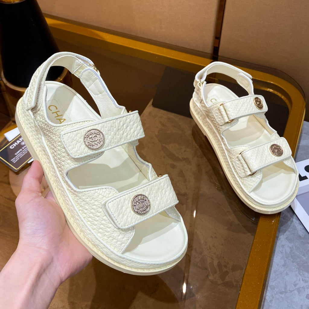Z2Q55C49 Popular leather shoes