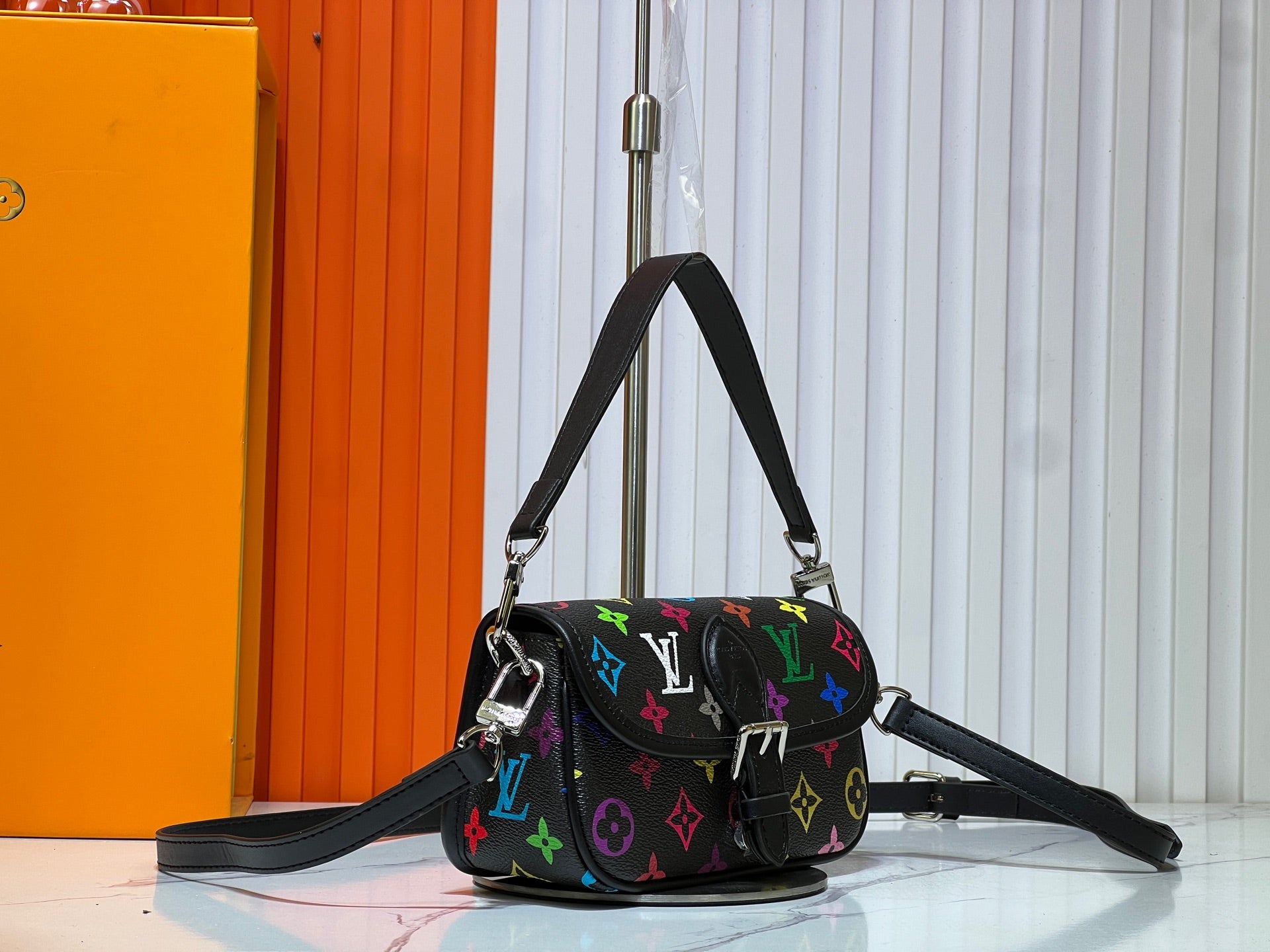 B1X45E1 Popular  leather bag