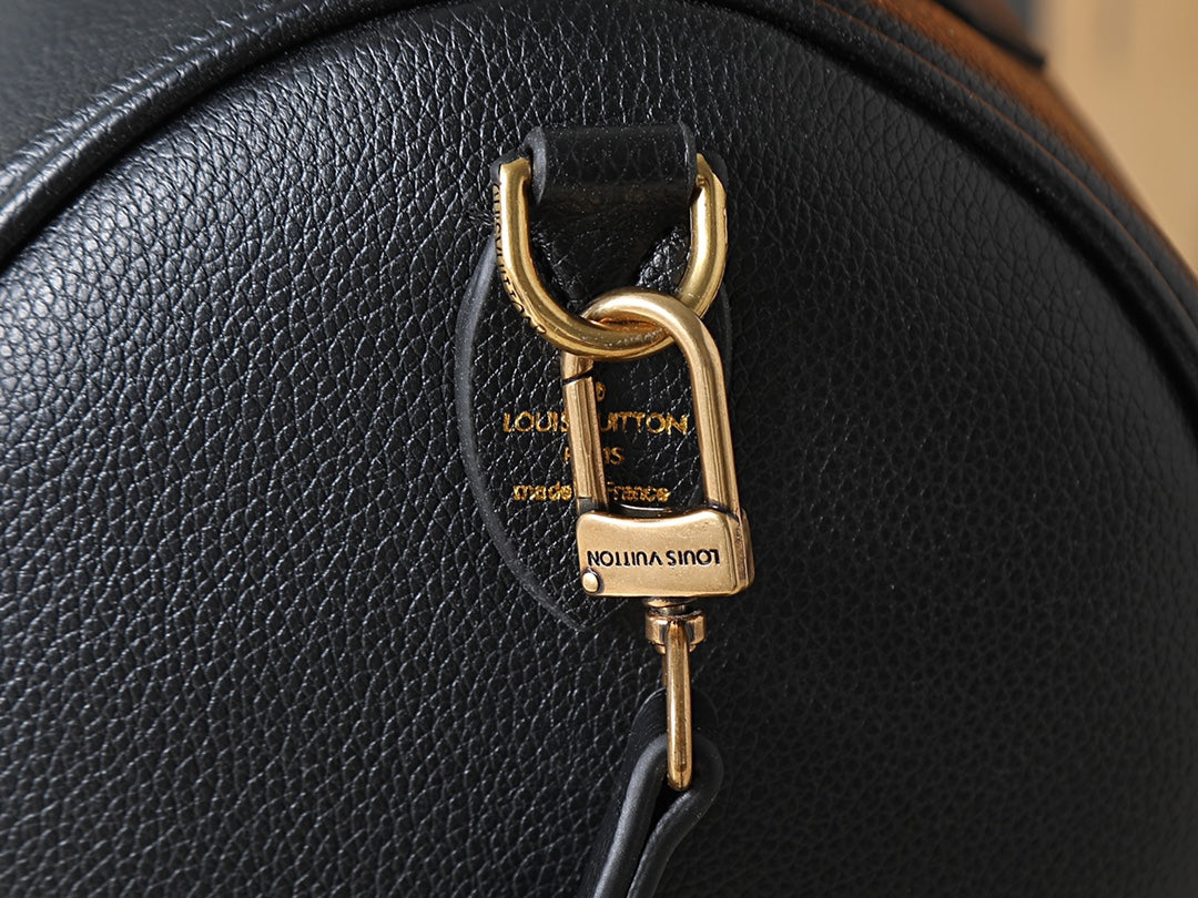 B1P46E40 Popular leather bag