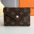 B1P20E3 Popular  leather wallets