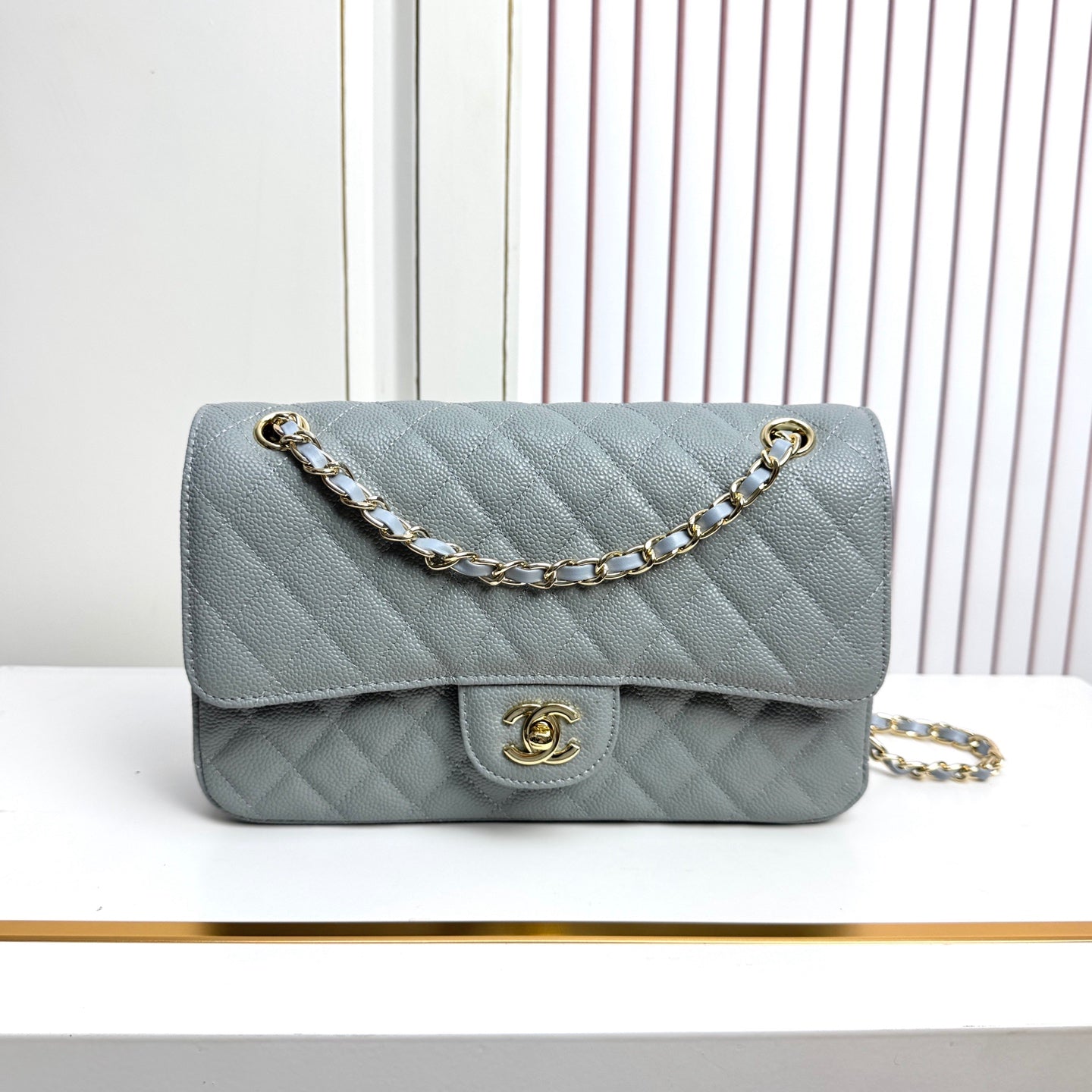 B1R76C12 Popular leather bag