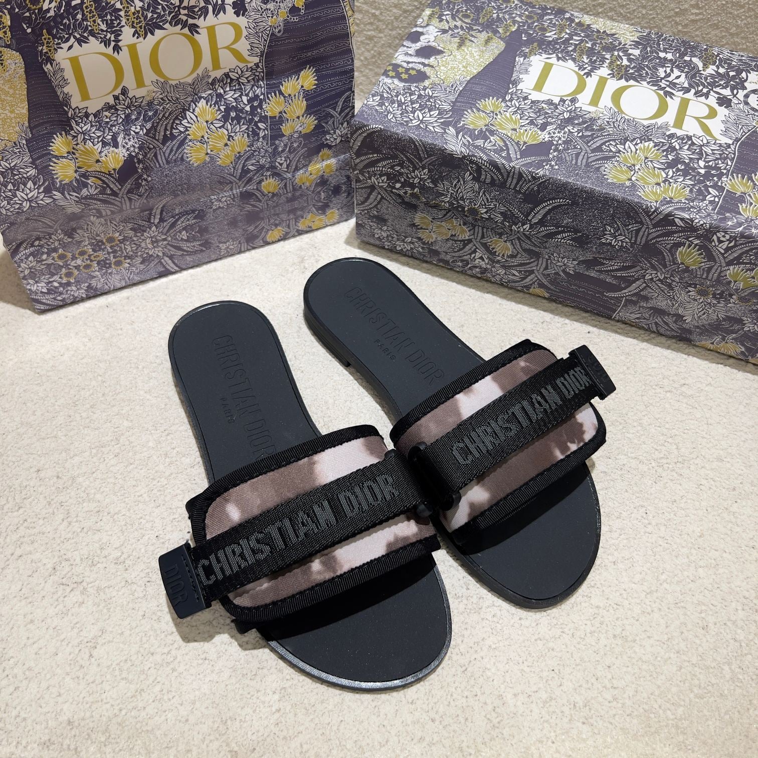 Z1ZD18 Popular slippers