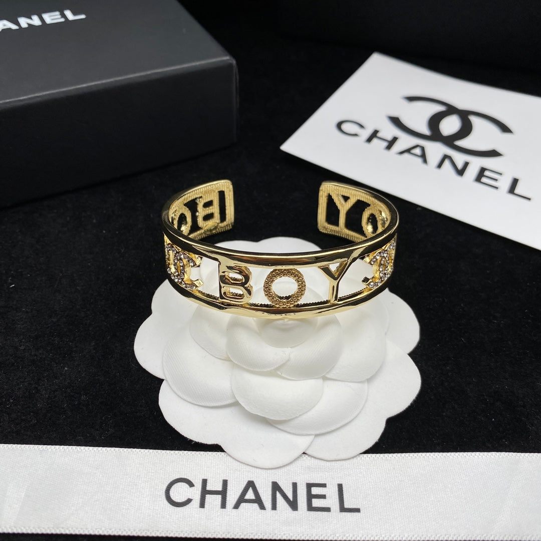 X1Q85C31K  Popular Bracelets