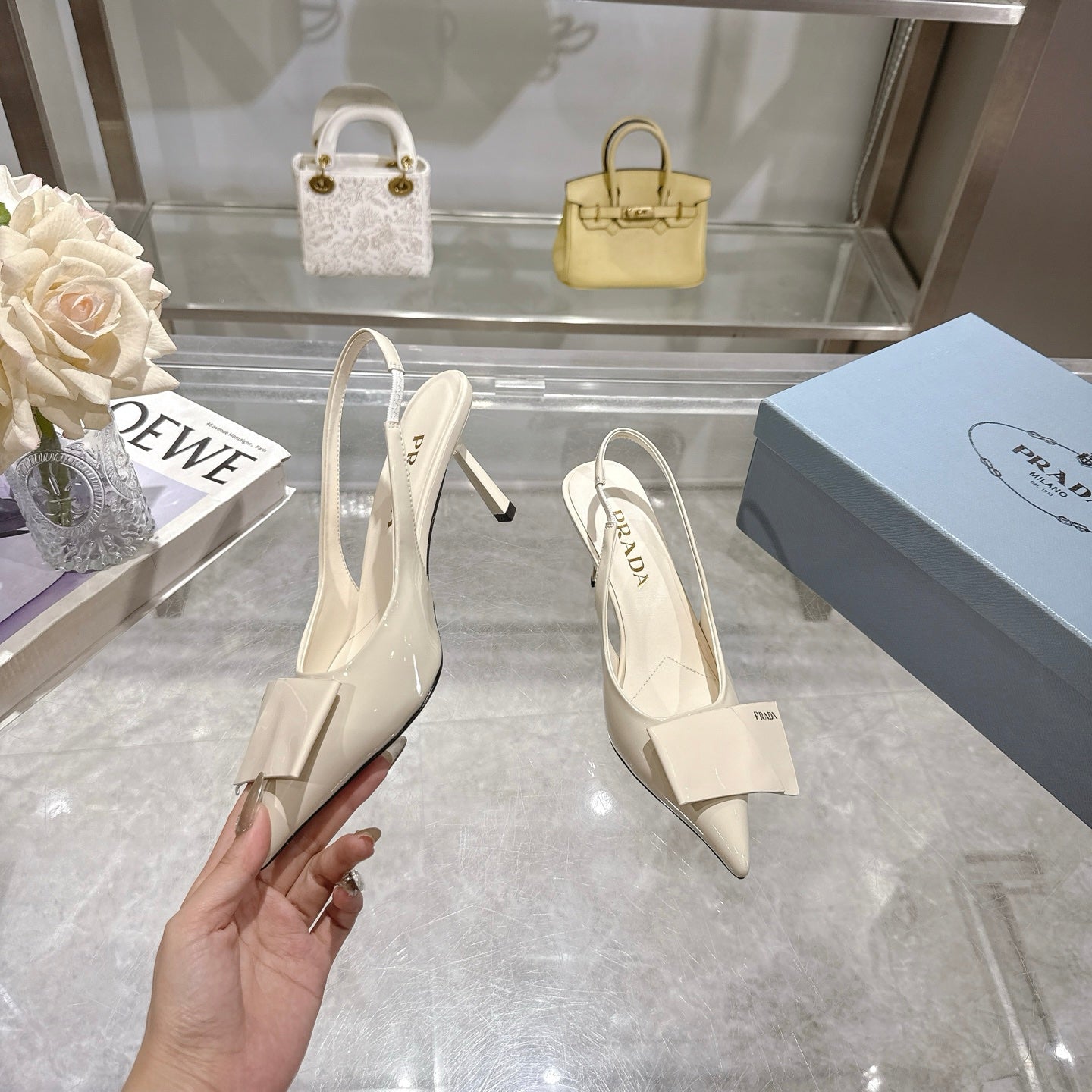 Z2Q55P41 Popular  leather High heels