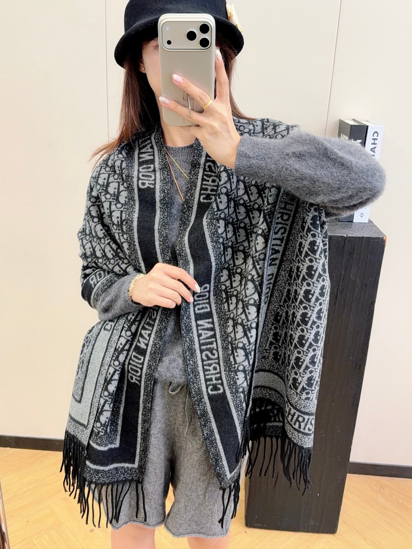 W1R86D52 Popular Winter Scarves