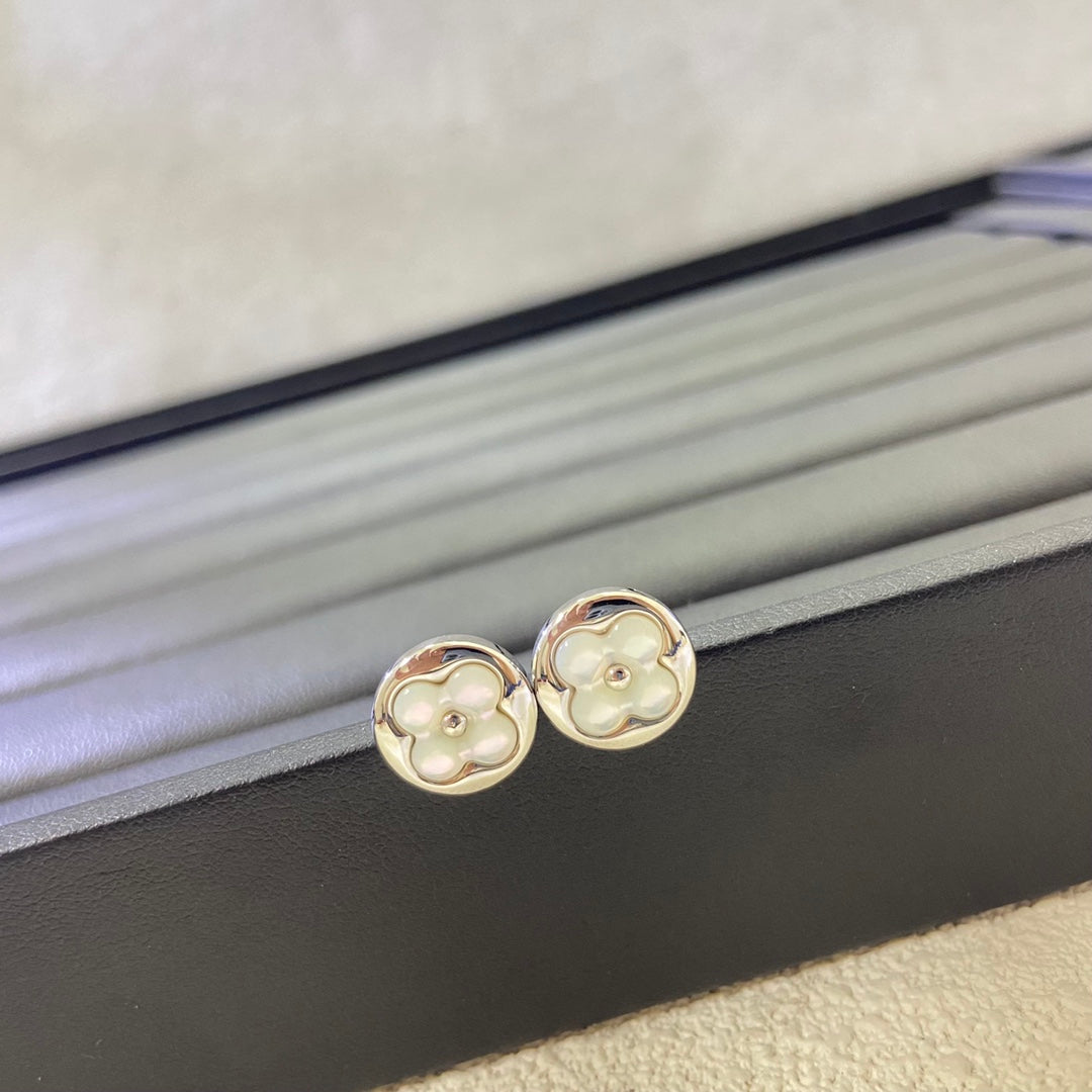 X5N76E59E Popular Earrings(mini flower)