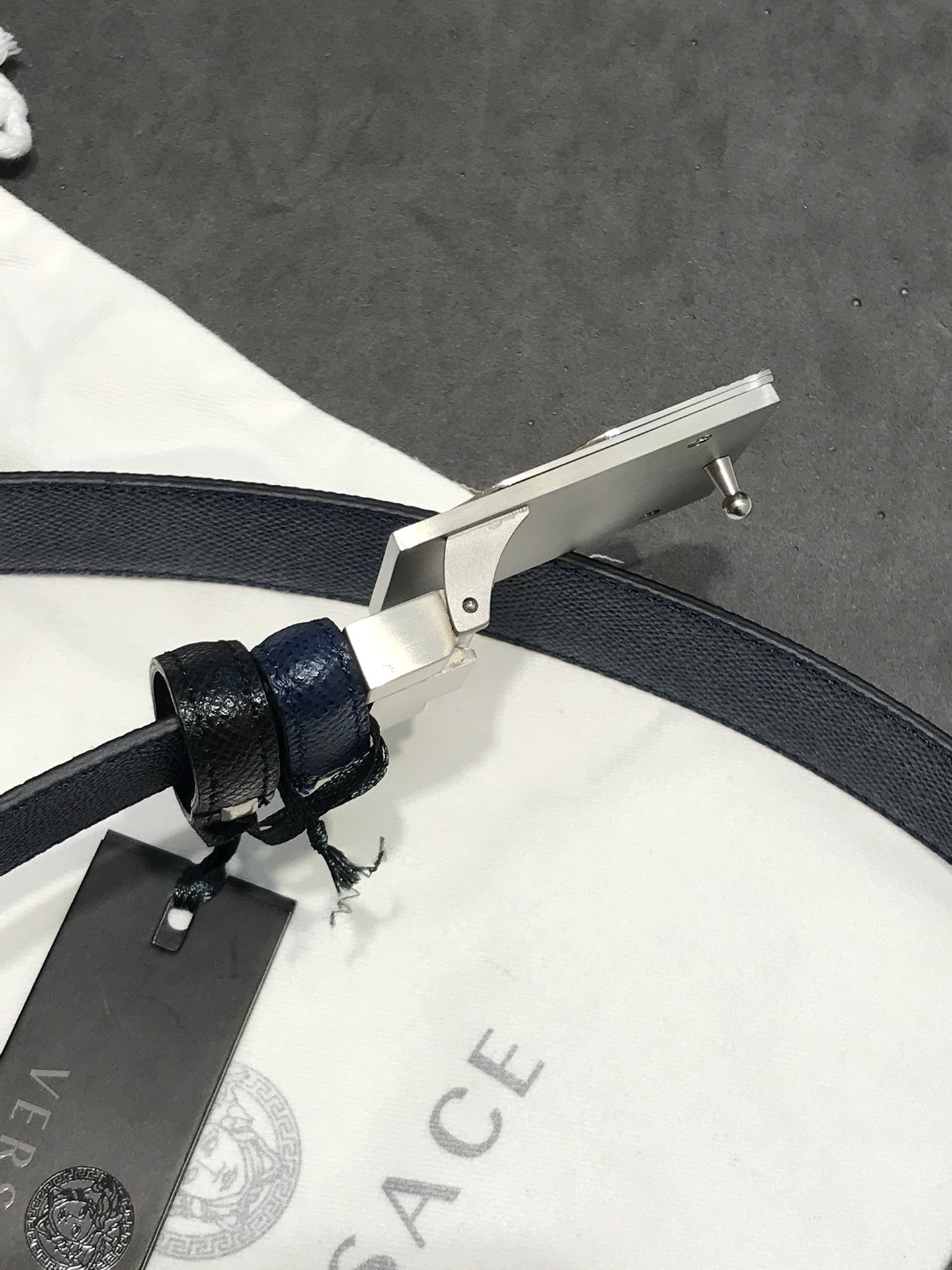 P1Q64V84 Popular  High quality belt With full package