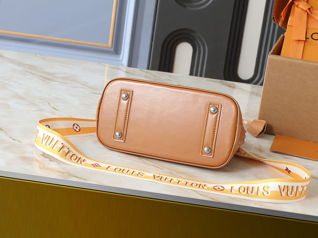 B1P46E102 Popular leather bag