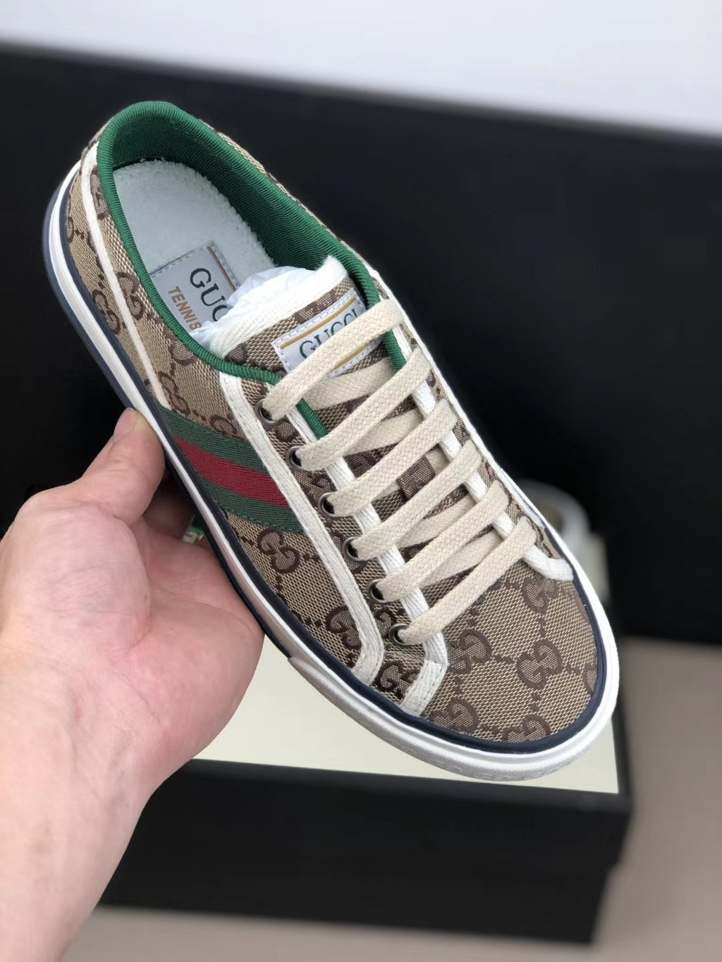 Z2R85B8  Popular high-quality shoes
