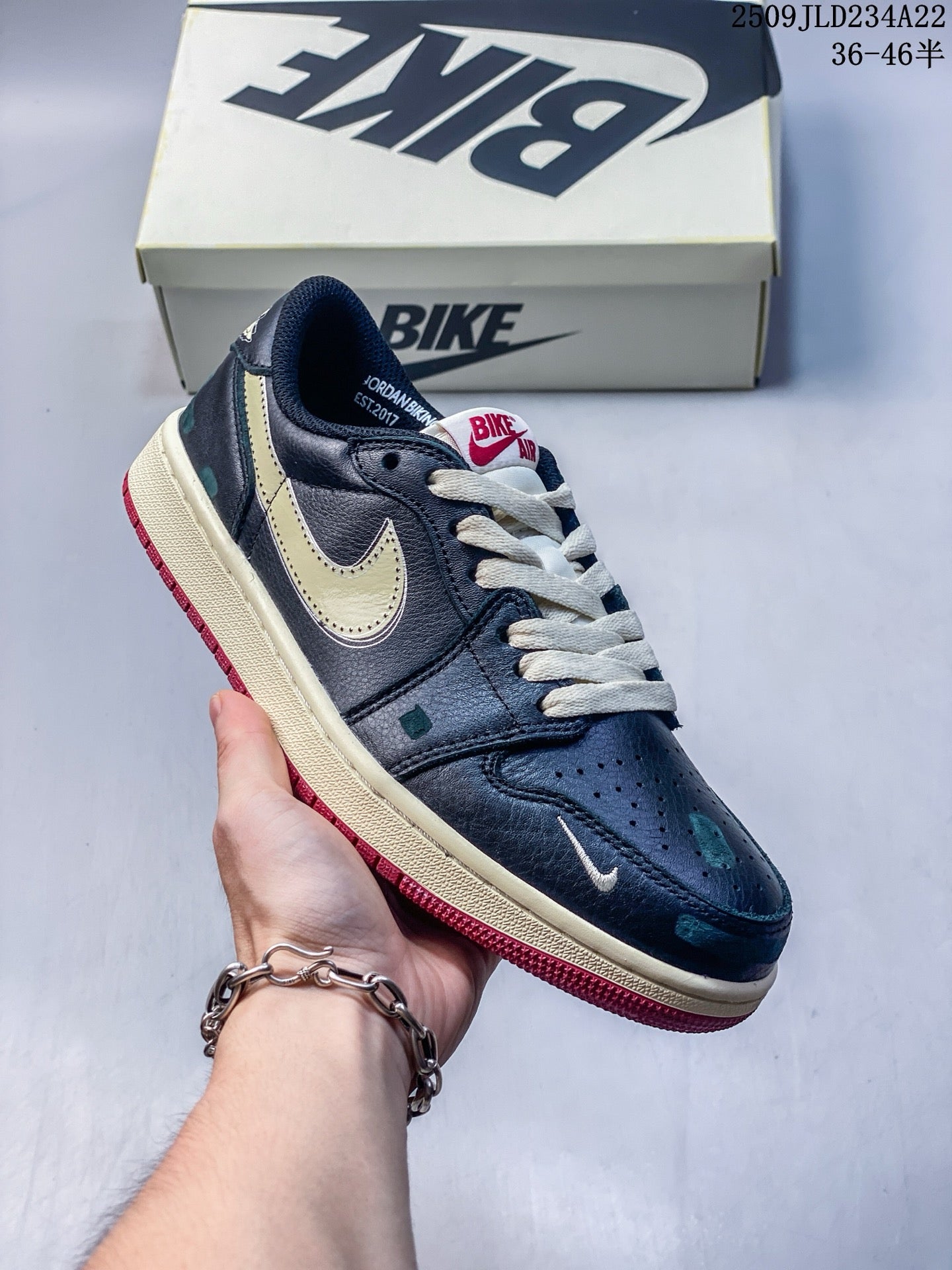 Z4Q95A61 Popular Shoes