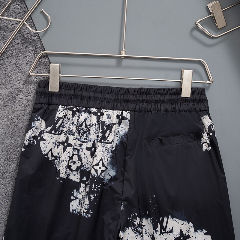 U1N36E30 Popular shorts