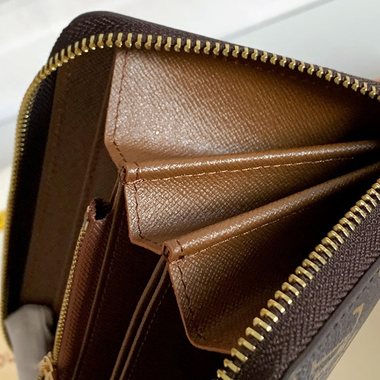 B1P11E03 Popular leather wallets