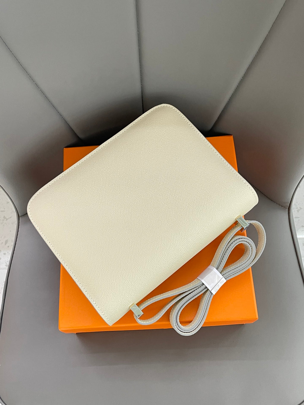 B1N55H65 Popular  leather bag