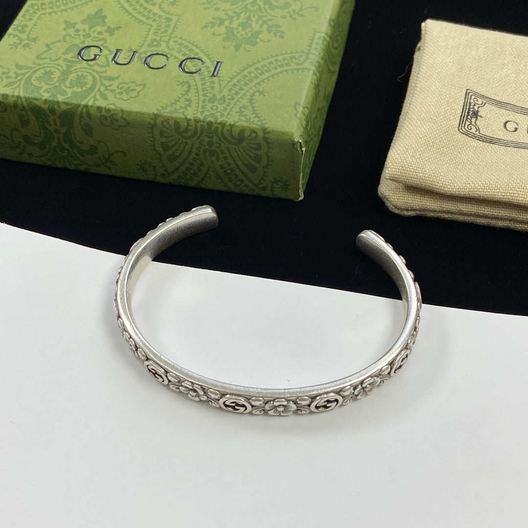 X1Q85B19K  Popular Bracelets