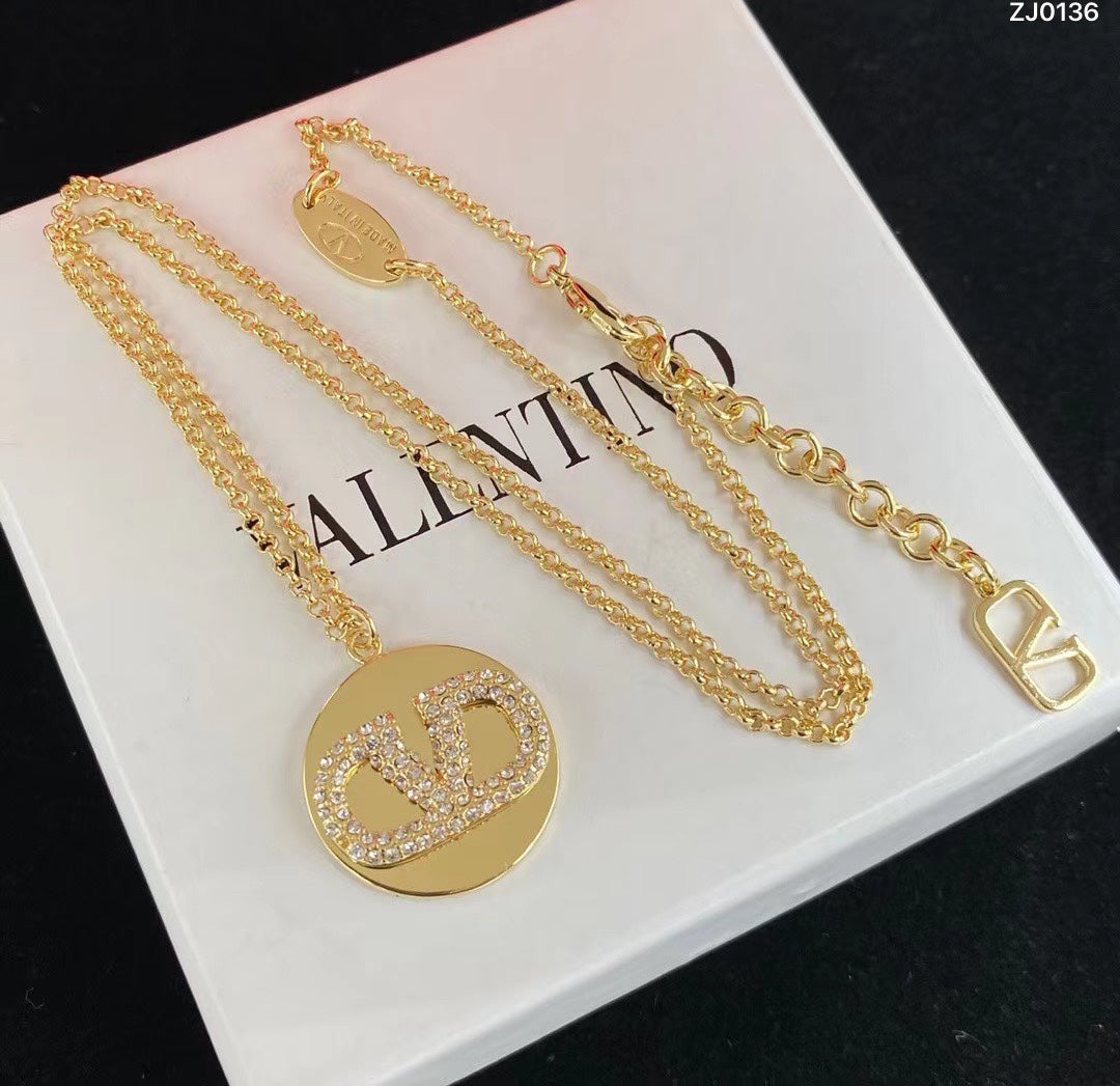 X1Q85VL432X Popular Necklaces. Bracelets. Earrings