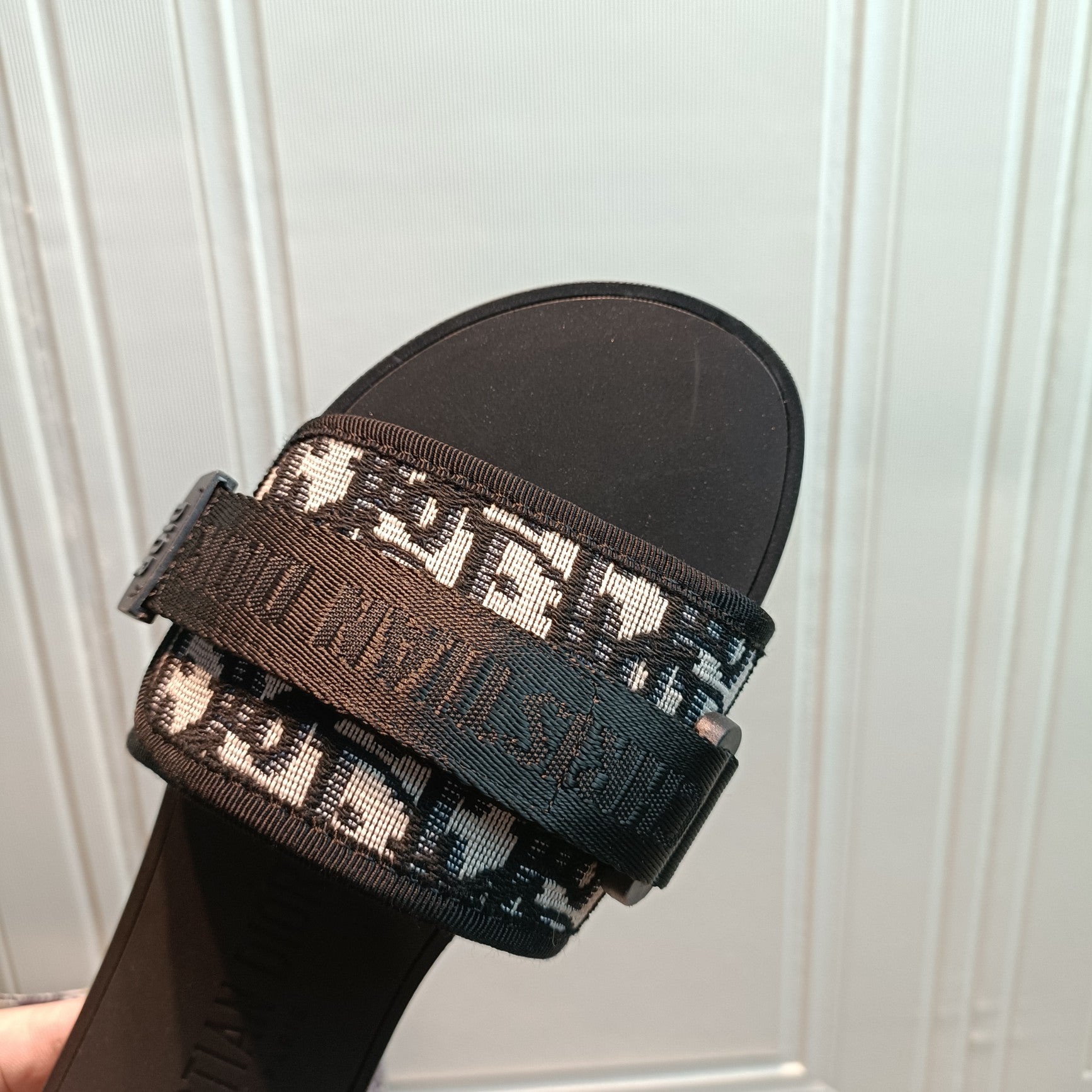 Z1ZD20 Popular Slippers