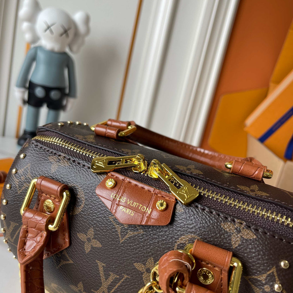 B1N36E6 Popular leather bag