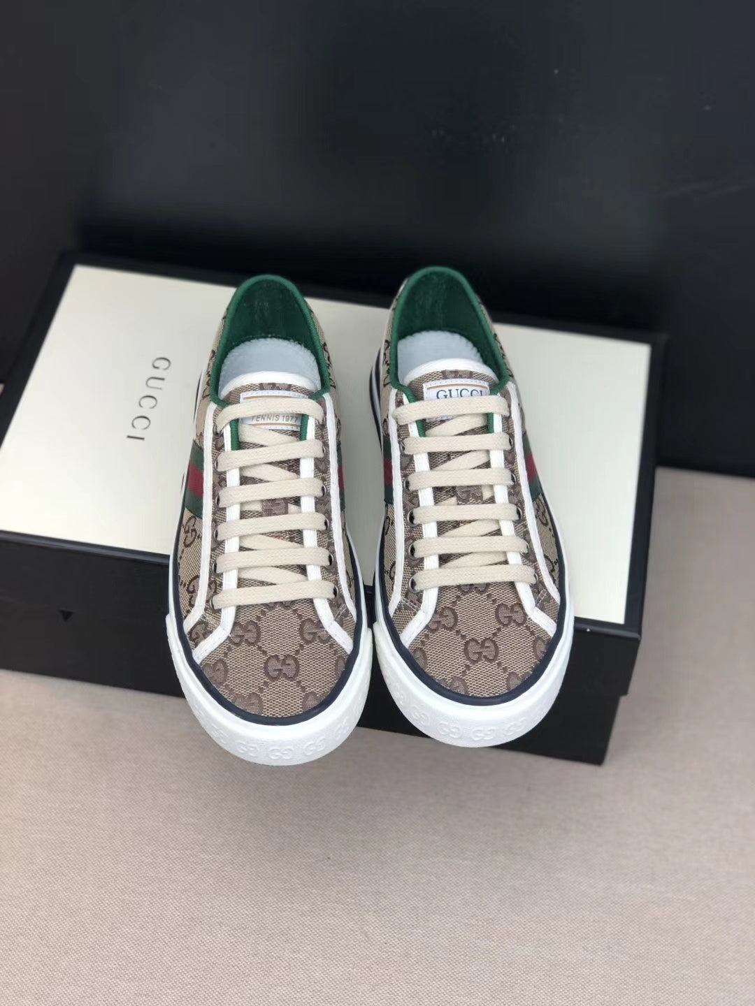 Z2R85B8  Popular high-quality shoes