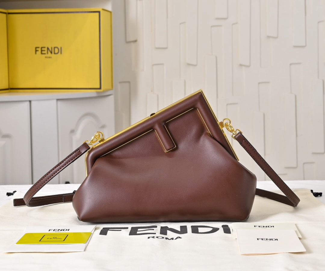 B1N46F8 Popular leather bag
