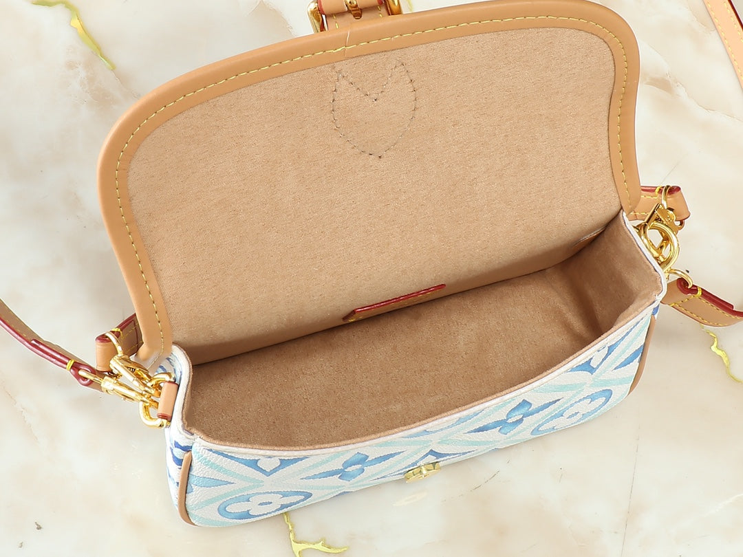 B1X45E2 Popular  leather bag