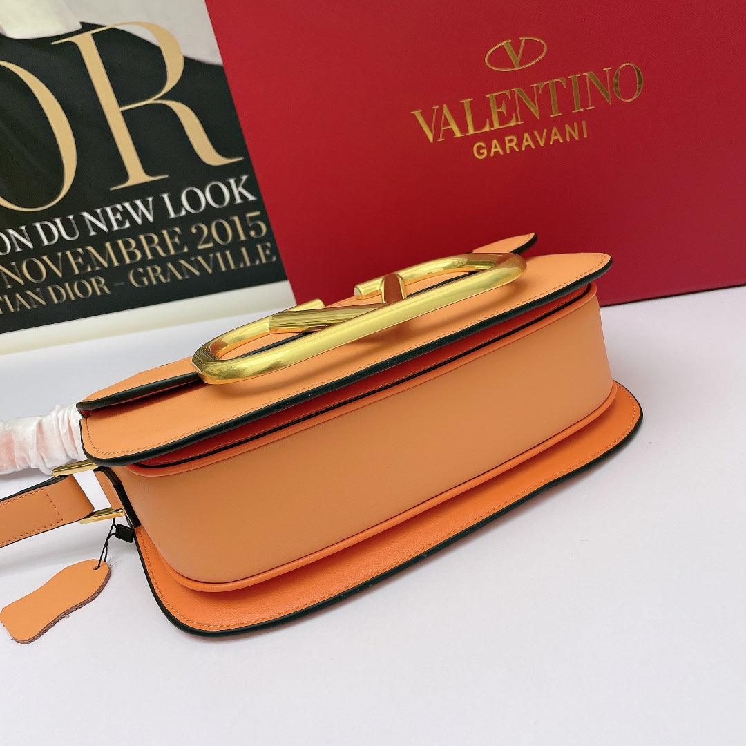 B5X111VL45 Popular  leather bag 