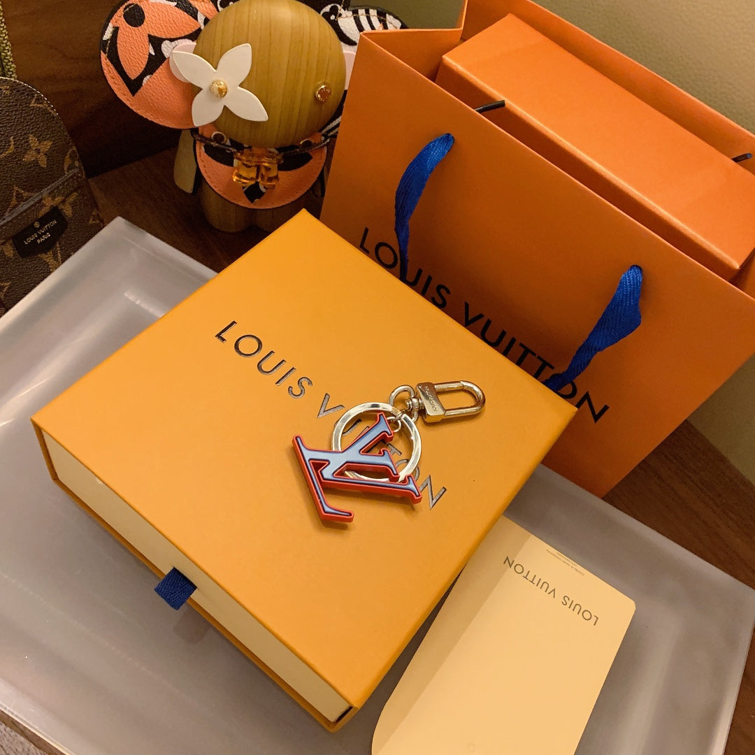 A1Z105E98 Popular bag 's charms accessories