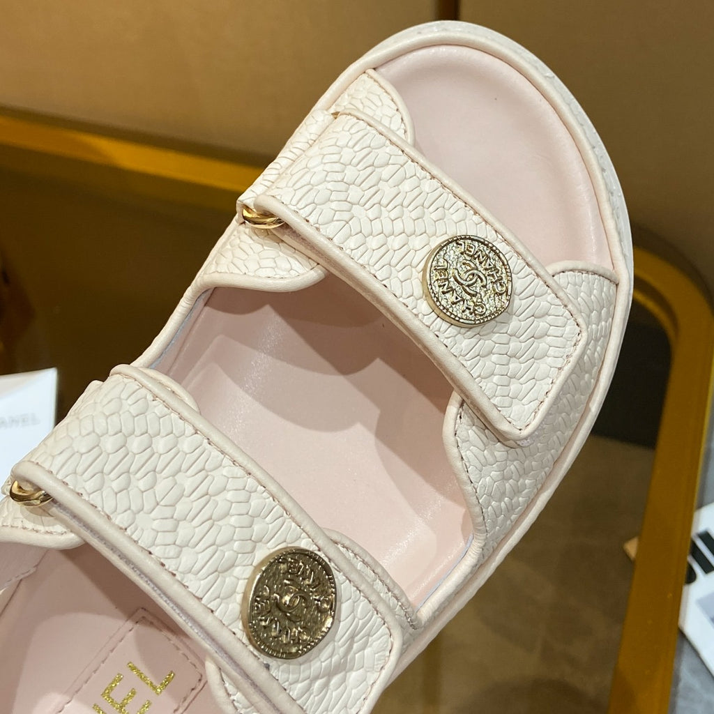 Z2Q55C49 Popular leather shoes