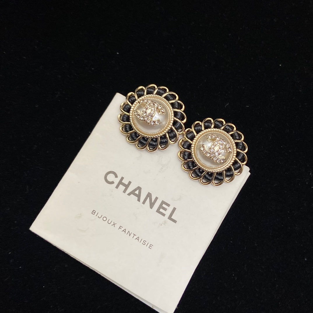 X1Z94C680E Popular Earrings