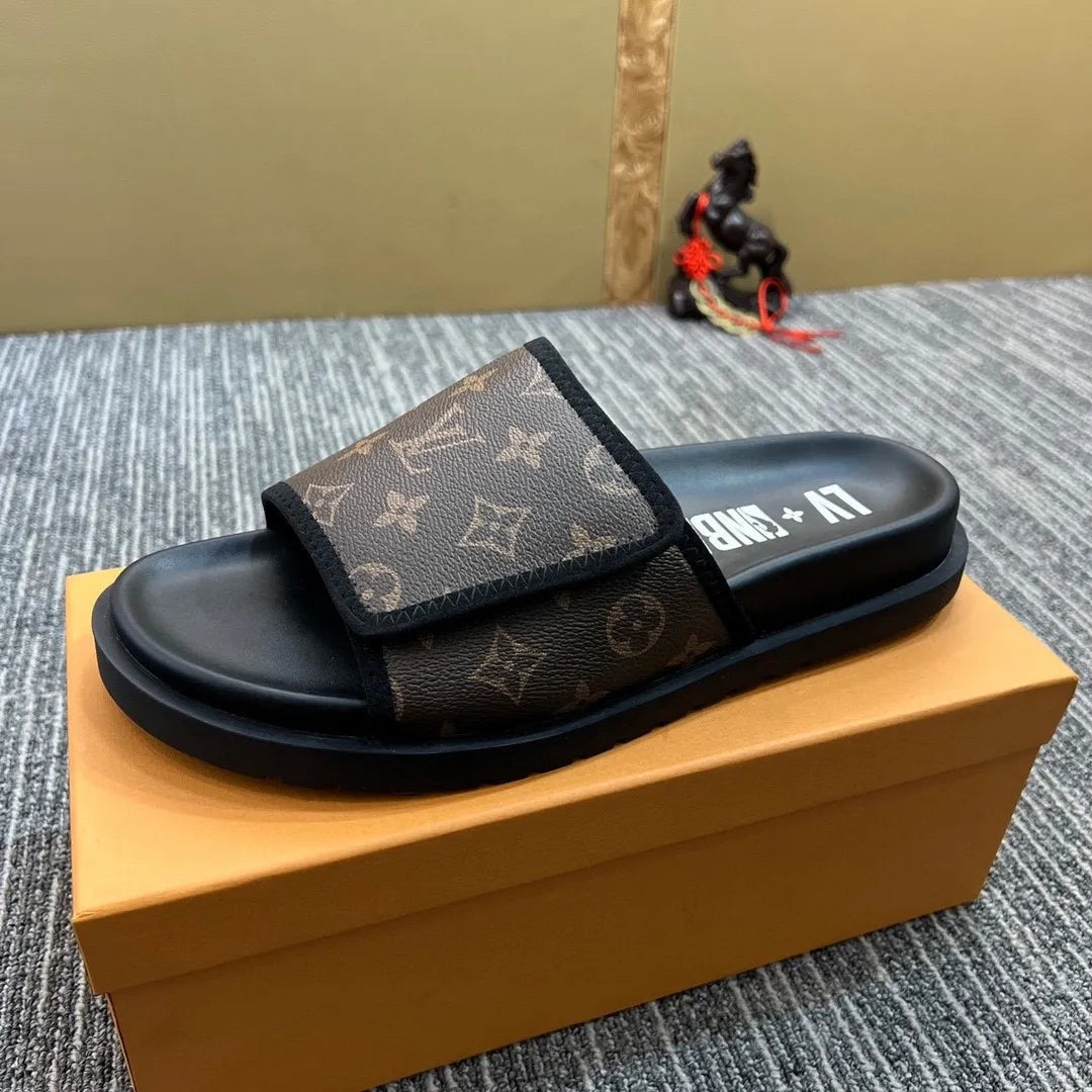 Z5YE47 Popular Slippers