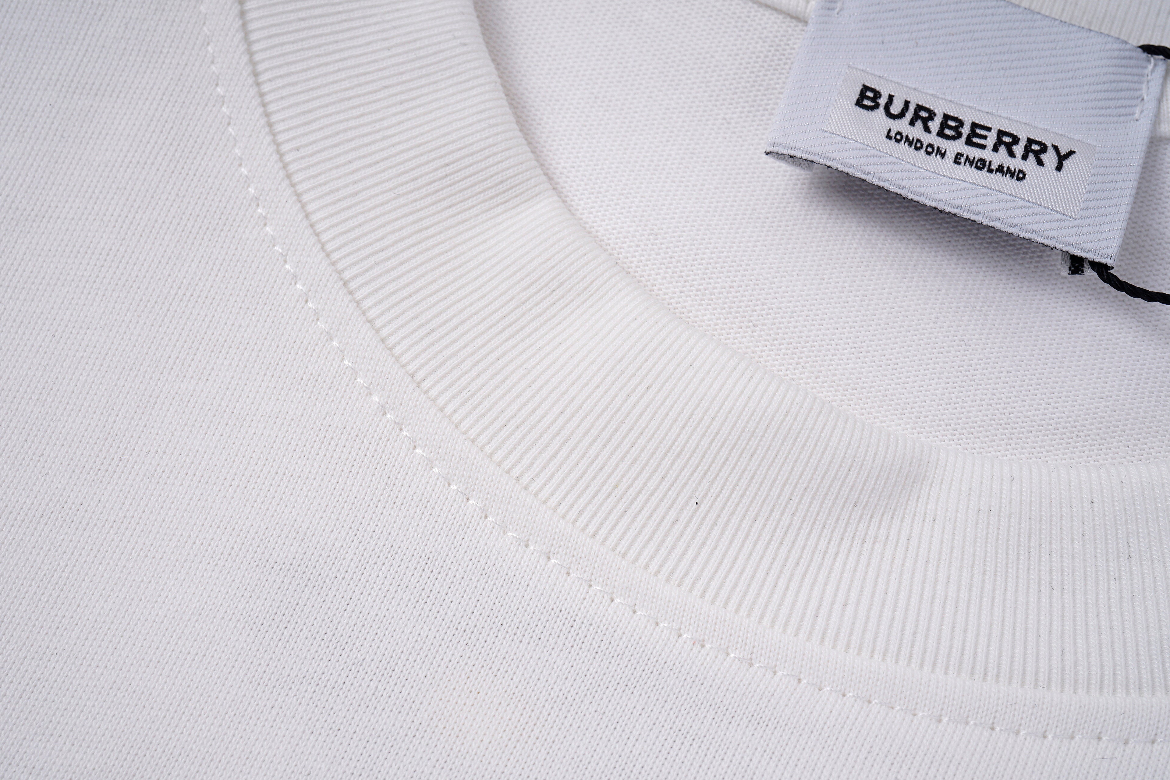 U1W25R27  Popular T-shirts