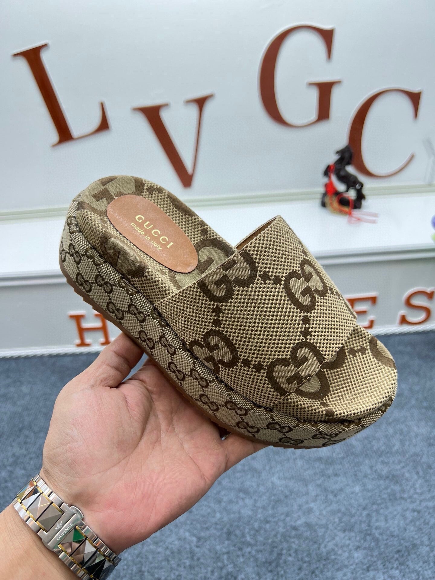 Z5ZB122 Popular slippers  Sole thickness 5.5cm