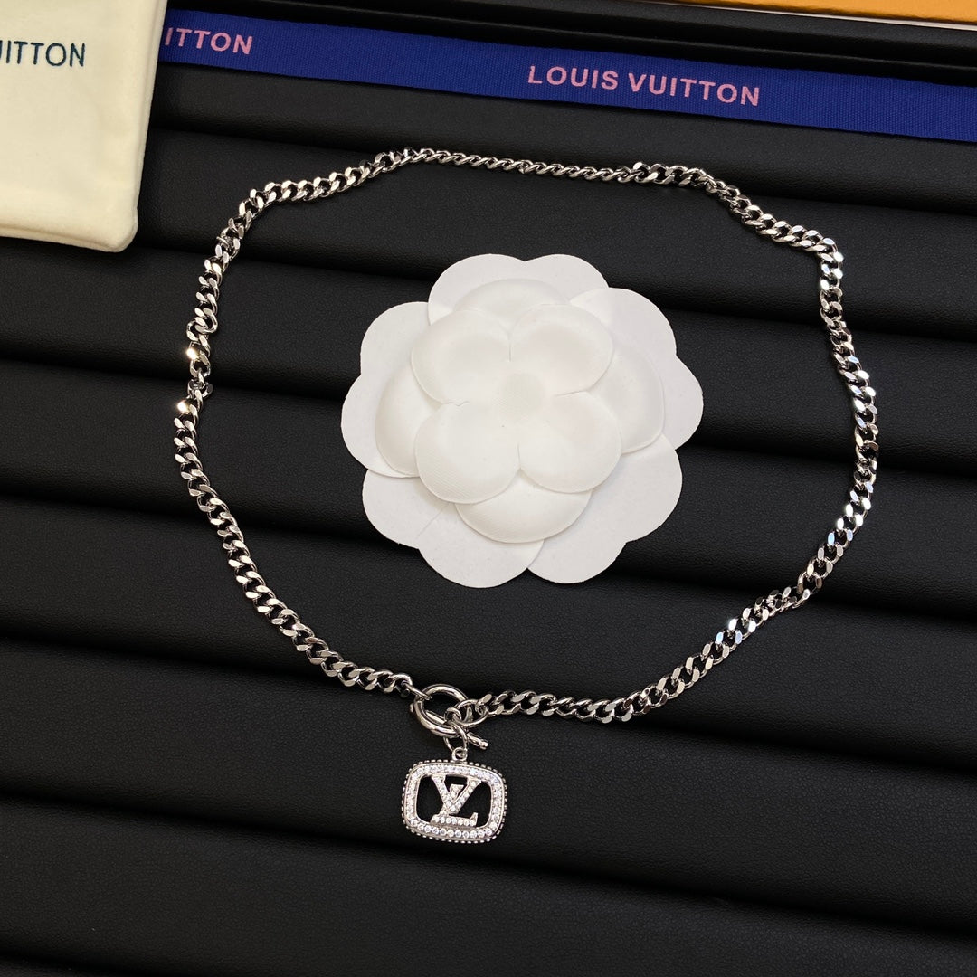 X1N83E251X  Popular   Necklaces  Bracelets Earrings