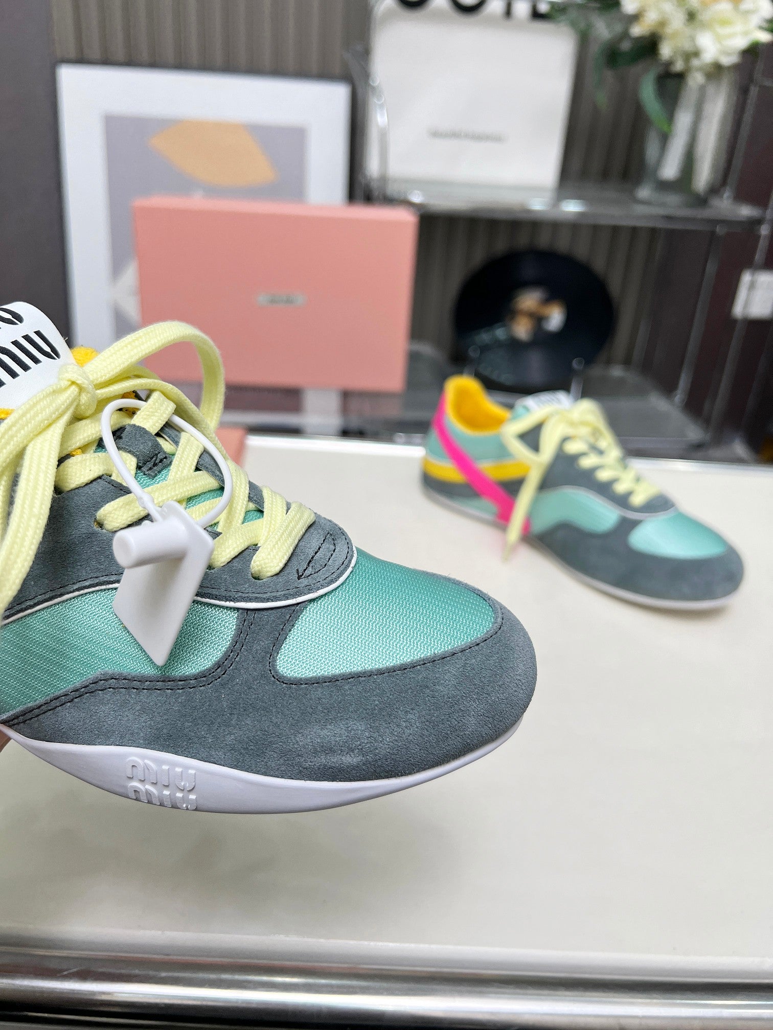 Z2Q105A247 Popular high-quality Shoes