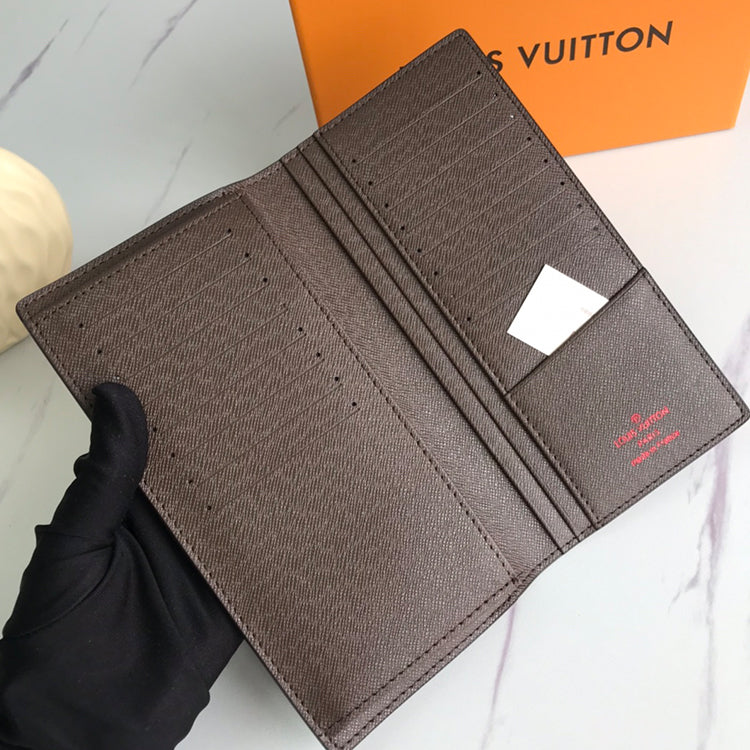B1X31E2 Popular leather wallets