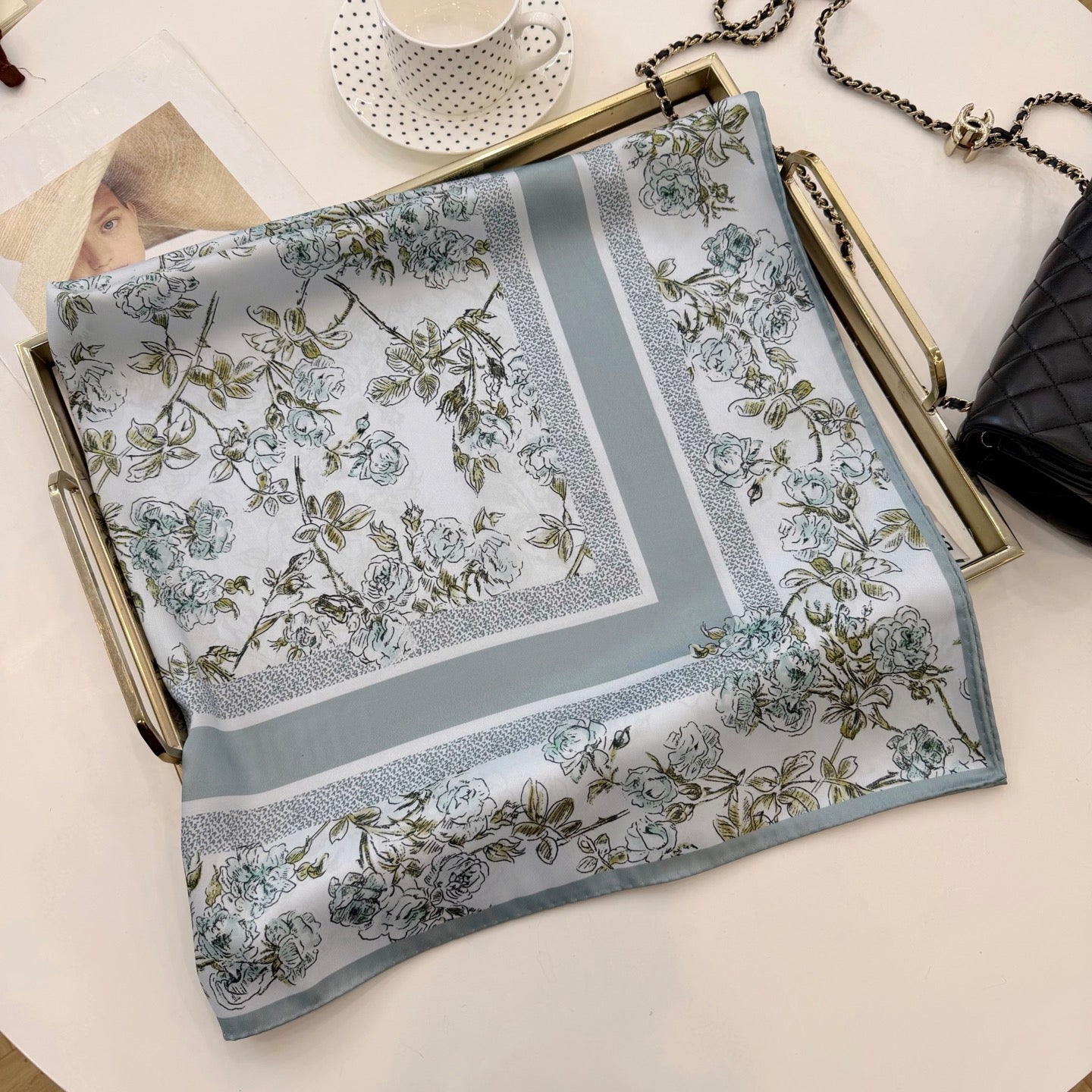 W1N36D17 Popular Silk Scarve