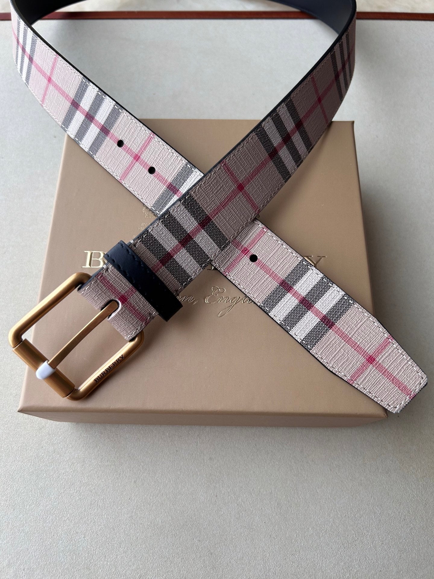 P1Q115R8 Popular High quality belt With full package