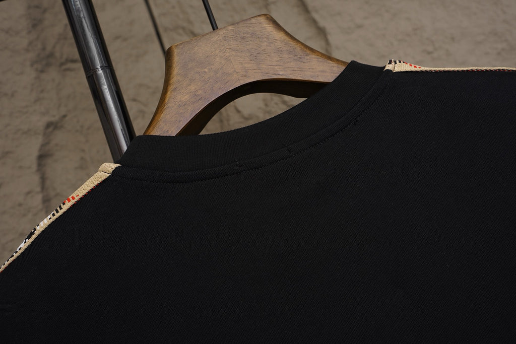 U1R76R3 Popular T-shirts