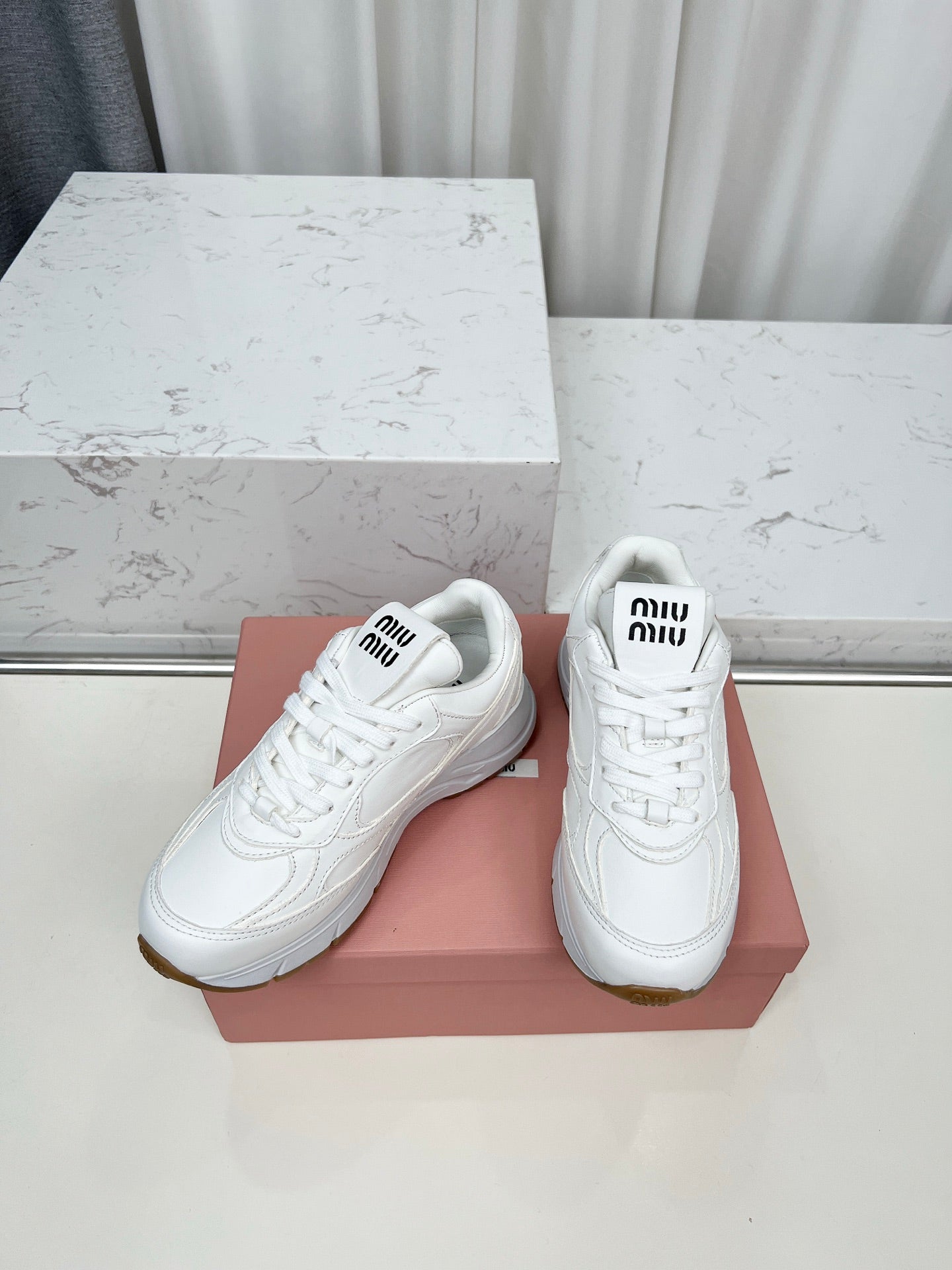 Z2Z85A47  Popular high quality shoes