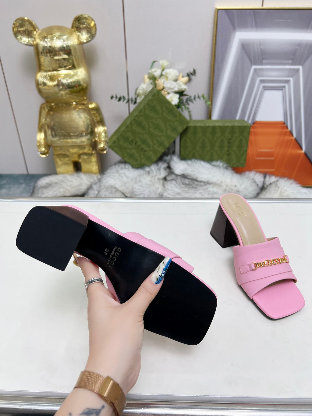 Z2N75B11  Popular leather High heels