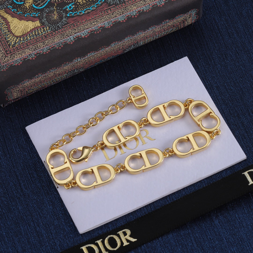 X1N36D40K Popular   Bracelets