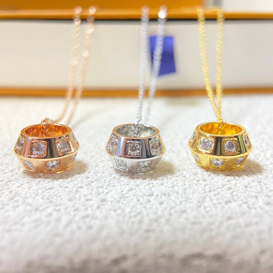 X1Q85E332X Popular Necklaces